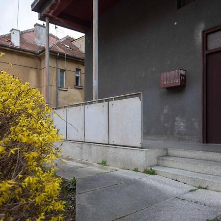 Apartamento Modern Studio Near British Square Zagreb Exterior foto
