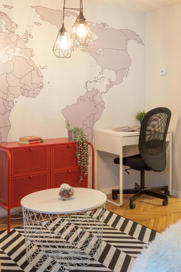 Apartamento Modern Studio Near British Square Zagreb Exterior foto
