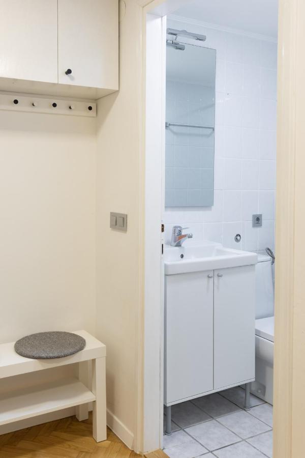 Apartamento Modern Studio Near British Square Zagreb Exterior foto